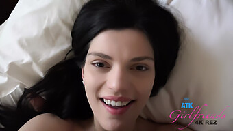 Sadie Se Bucură De Sex Anal Dur Cu Creampie