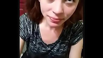 Pov Video Najstnice, Ki Se Polni S Spermo Na Tinderju