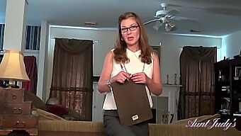 Isabella, A 43-Year-Old Natural Brunette With A Hairy Pussy, Becomes Your New Personal Assistant At Aunt Judy'S Office